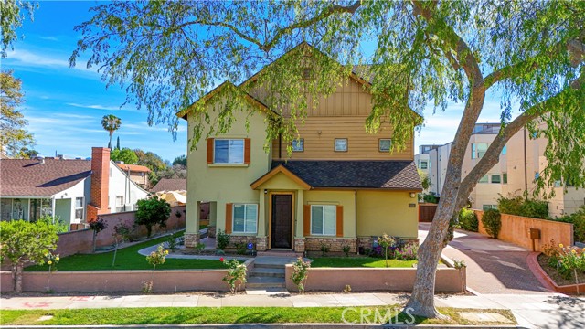 Detail Gallery Image 3 of 46 For 228 S San Marino Ave #B,  San Gabriel,  CA 91776 - 3 Beds | 3/1 Baths