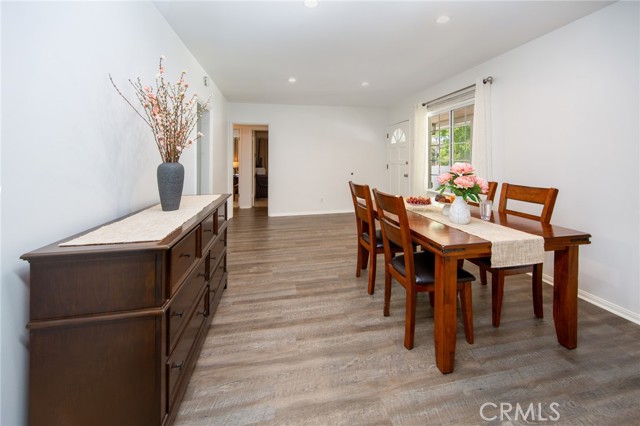 7838 Hazeltine Avenue, Panorama City CA: https://media.crmls.org/medias/c4c8b3ef-e8f8-4c2e-a35c-5fcb4b970abd.jpg