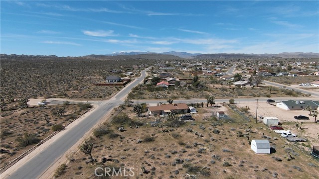 Detail Gallery Image 4 of 13 For 58394 Canterbury, Yucca Valley,  CA 92284 - – Beds | – Baths