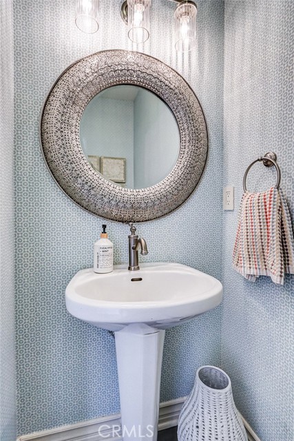 Detail Gallery Image 18 of 40 For 669 25th St, Manhattan Beach,  CA 90266 - 4 Beds | 4 Baths