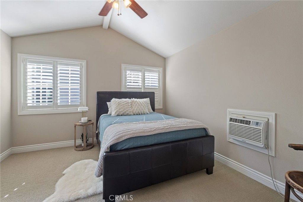 MLS #OC25228132 image #41