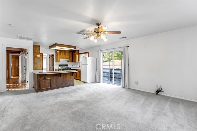 50711 Road 426, Oakhurst CA: https://media.crmls.org/medias/c4ca6cdc-4164-4be3-8275-0b14bd622a19.jpg