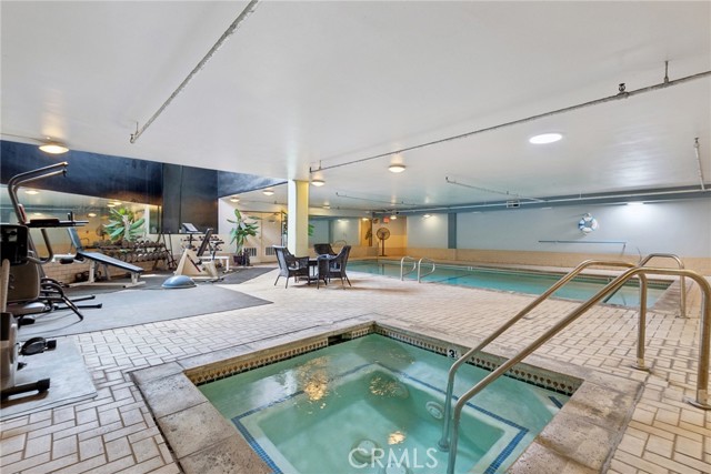 Detail Gallery Image 22 of 25 For 750 S Bundy Dr #304,  Los Angeles,  CA 90049 - 2 Beds | 2/1 Baths