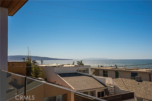 324 17th Street, Manhattan Beach, California 90266, 4 Bedrooms Bedrooms, ,4 BathroomsBathrooms,Residential,Sold,17th,SB21228233