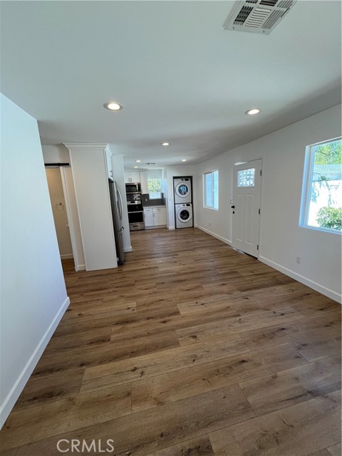 17358 Lemac, Northridge CA: https://media.crmls.org/medias/c4cbe318-a134-4df6-84b0-d34efa137701.jpg