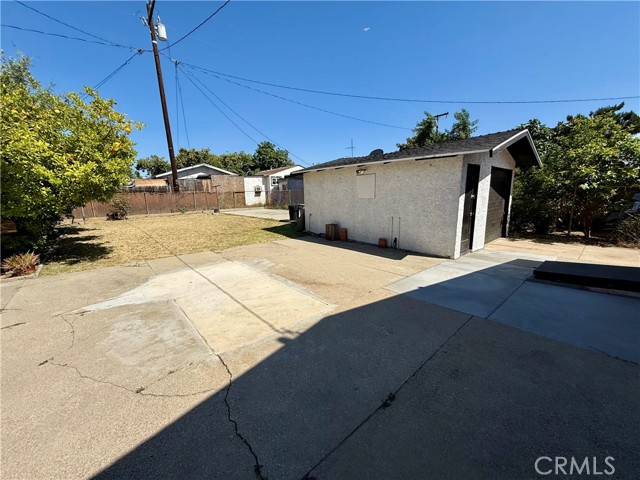 236 S 5th Street, Montebello CA: https://media.crmls.org/medias/c4cc1864-b103-495a-94f1-2a58ab17c50a.jpg