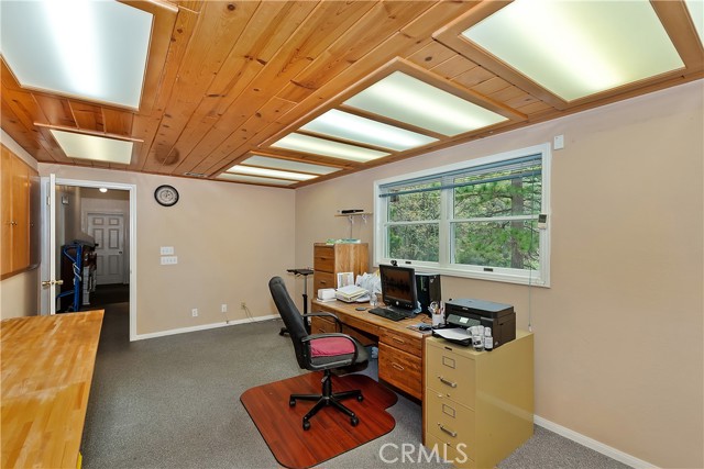 26349 Walnut Hills Drive, Lake Arrowhead CA: https://media.crmls.org/medias/c4cc8fee-45f9-490f-8202-47dd47d9ac1c.jpg