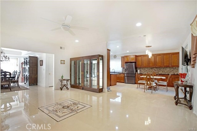 22329 Plummer Street, Chatsworth CA: https://media.crmls.org/medias/c4cd2dd1-e98a-45ba-a56d-ed9b136f797f.jpg
