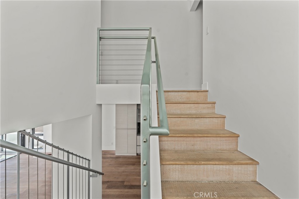 https://media.crmls.org/medias/c4cd5c30-17f2-482f-bf43-e4dc8a79474e.jpg?preset=X-Large