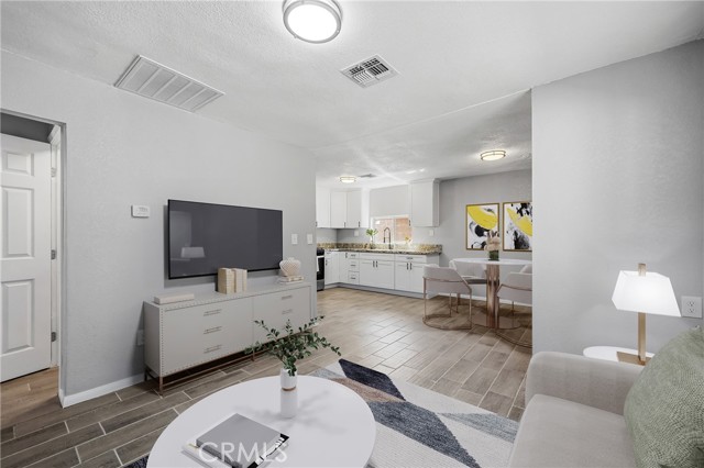 Detail Gallery Image 8 of 33 For 7791 Eucalyptus, Highland,  CA 92346 - 2 Beds | 1 Baths