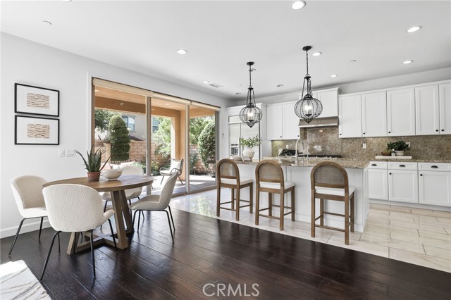 12 Gardenia, Lake Forest CA: https://media.crmls.org/medias/c4cd9bf5-abb9-41c1-90f8-7b5d4c6aa497.jpg