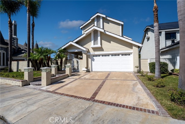 Detail Gallery Image 1 of 30 For 16311 Typhoon Ln, Huntington Beach,  CA 92649 - 4 Beds | 4 Baths