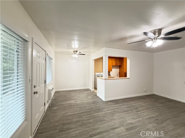 Detail Gallery Image 14 of 15 For 469 E Algrove, Covina,  CA 91723 - 2 Beds | 1 Baths