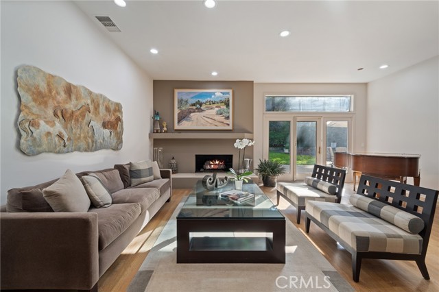 Detail Gallery Image 8 of 54 For 3601 Cananea, Encino,  CA 91436 - 6 Beds | 5/1 Baths