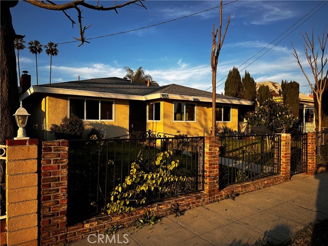 Detail Gallery Image 1 of 1 For 955 E 7th St, Pomona,  CA 91766 - 4 Beds | 2 Baths