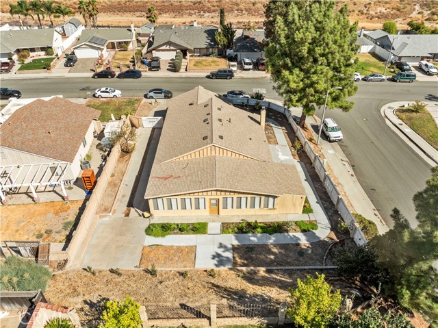 Detail Gallery Image 8 of 60 For 29835 Abelia Rd, Canyon Country,  CA 91387 - 4 Beds | 2 Baths