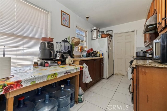 Image 8 of 33 For 6336 Jones Avenue