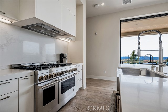 20532 W Birmingham Way, Porter Ranch CA: https://media.crmls.org/medias/c4d0e0a5-ca91-4dee-b6f6-3e0f6b7d1971.jpg
