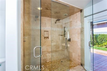 Detail Gallery Image 17 of 20 For 3445 Caribeth Drive, Encino,  CA 91436 - 4 Beds | 3 Baths