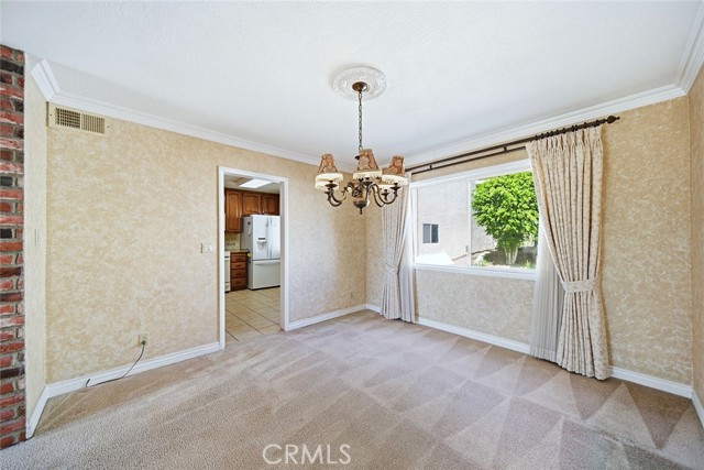 Detail Gallery Image 9 of 34 For 9512 via Venezia, Burbank,  CA 91504 - 3 Beds | 2 Baths