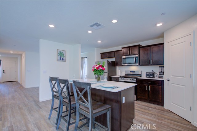 Detail Gallery Image 11 of 55 For 218 Bryce Canyon Ct, Merced,  CA 95341 - 5 Beds | 3 Baths