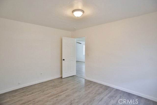 531 W 61st Street, Los Angeles CA: https://media.crmls.org/medias/c4d2acc6-57d4-40e2-895b-b803ae25deec.jpg