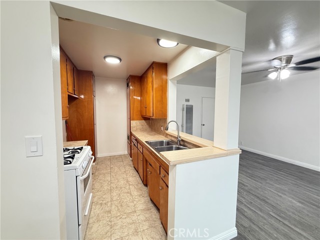 Detail Gallery Image 12 of 15 For 469 E Algrove, Covina,  CA 91723 - 2 Beds | 1 Baths