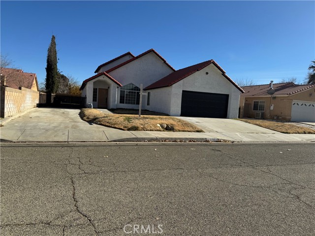 Detail Gallery Image 1 of 36 For 43638 Nicole St, Lancaster,  CA 93535 - 4 Beds | 3 Baths