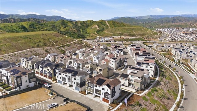 Detail Gallery Image 25 of 27 For 27341 Bear Creek Ln, Valencia,  CA 91381 - 3 Beds | 3/1 Baths