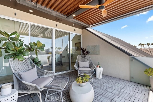 29 W Neapolitan Lane, Long Beach CA: https://media.crmls.org/medias/c4d537fd-81c5-48e8-8b04-898a77ec99f9.jpg