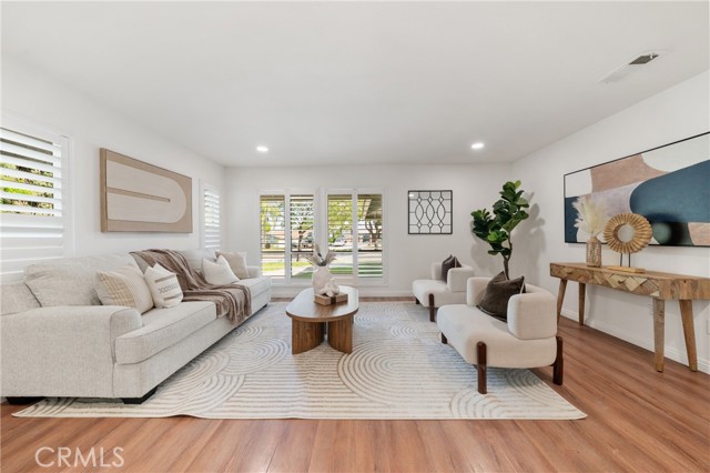 Detail Gallery Image 5 of 21 For 15496 Rolling Ridge, Chino Hills,  CA 91709 - 3 Beds | 2 Baths