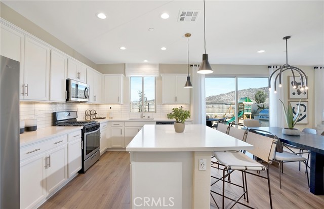 29754 Laurel Court, Menifee CA: https://media.crmls.org/medias/c4d67324-0676-44be-83e1-4cbe8c7f0e3d.jpg