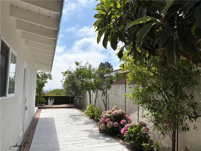 Detail Gallery Image 22 of 23 For 27804 Pontevedra Dr, Rancho Palos Verdes,  CA 90275 - 4 Beds | 2 Baths