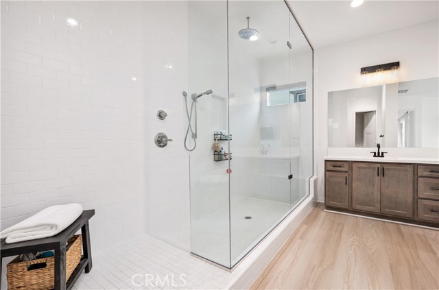 Detail Gallery Image 15 of 39 For 39481 Chamise, Temecula,  CA 92591 - 4 Beds | 3 Baths