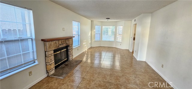 Detail Gallery Image 5 of 13 For 26295 Cardigan, Redlands,  CA 92374 - 3 Beds | 2/1 Baths