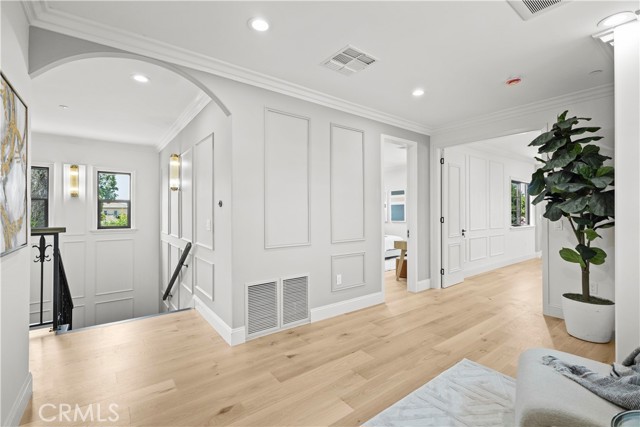 1935 S 6th Avenue, Arcadia CA: https://media.crmls.org/medias/c4d78cbf-915d-46b9-af8f-9c15d8d1044f.jpg