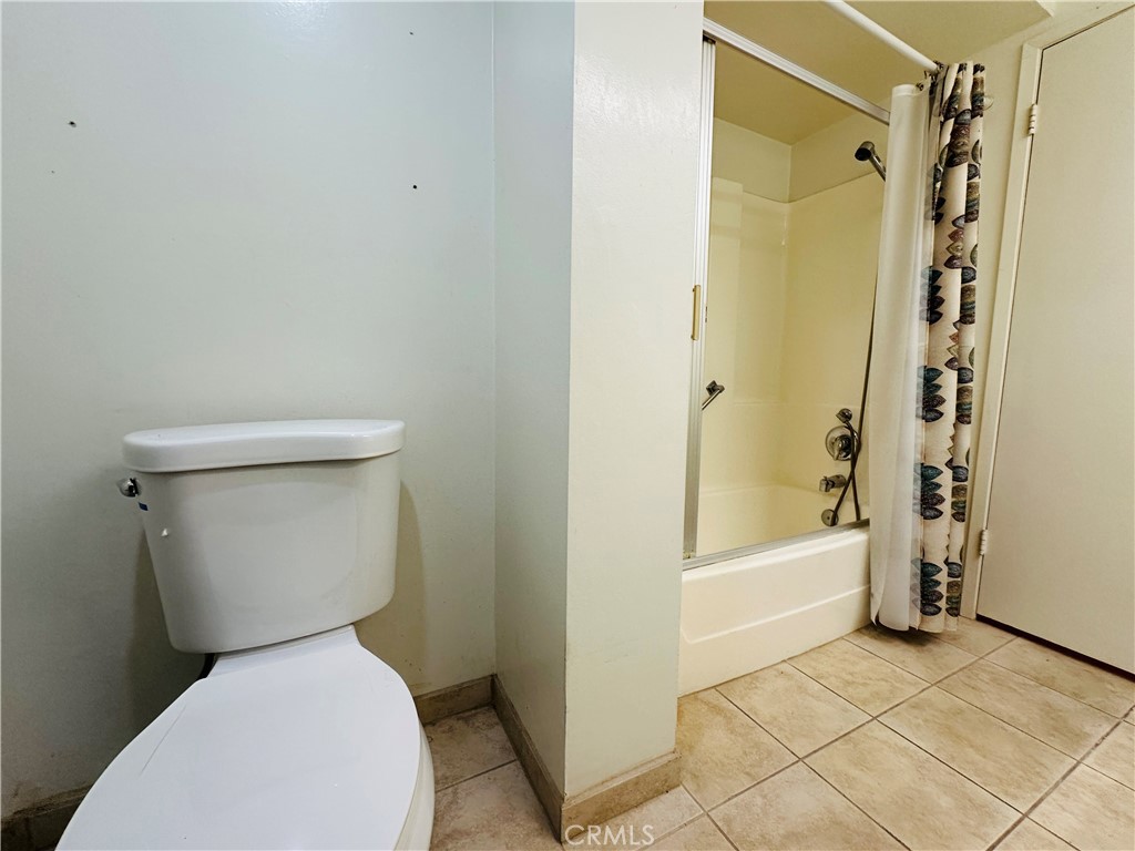 https://media.crmls.org/medias/c4d7ed72-2ccd-4b5c-8aa0-d45e596d4eaf.jpg?preset=X-Large