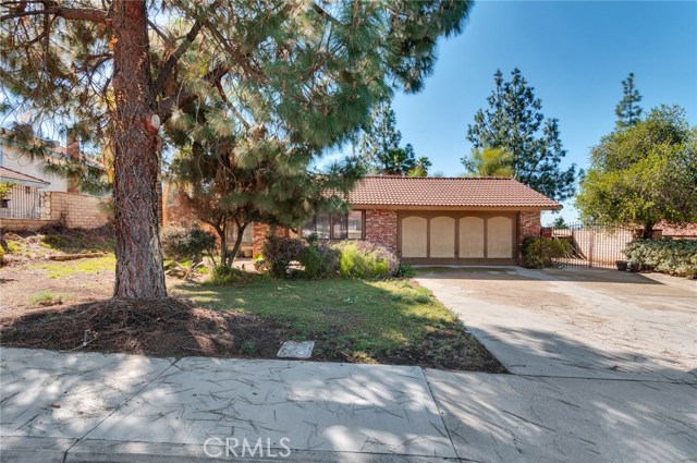 6981 Southridge Dr, Riverside, CA 92506