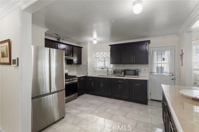 Detail Gallery Image 8 of 25 For 12501 Willowood, Garden Grove,  CA 92840 - 3 Beds | 1 Baths