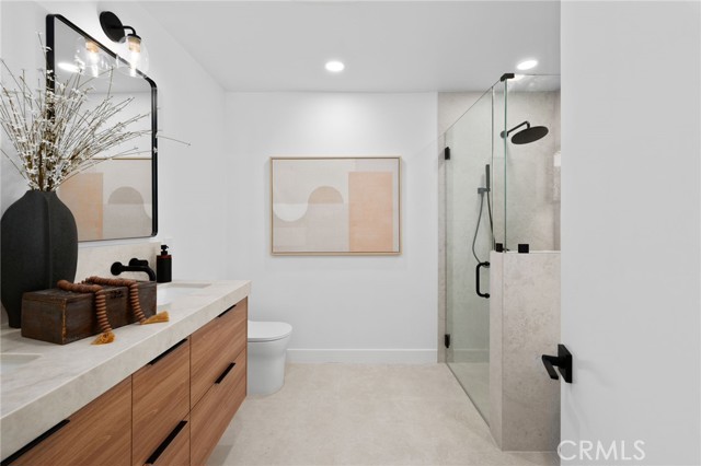 1975 E Mark Leslie, Palm Springs, CA 92264