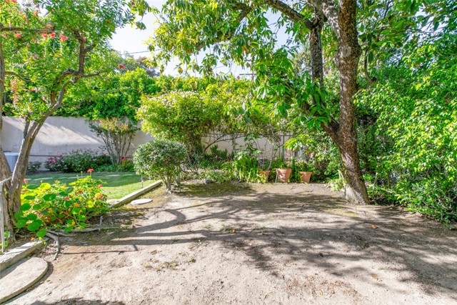 1558 Hillcrest Avenue, Glendale CA: https://media.crmls.org/medias/c4d918f7-3403-4bc6-9f28-6bd2bb070b39.jpg