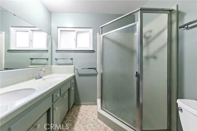 Detail Gallery Image 14 of 20 For 1630 W Robinwood, Fresno,  CA 93711 - 4 Beds | 3/1 Baths