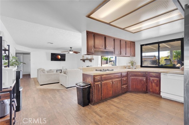 Detail Gallery Image 5 of 38 For 20357 Ituma, Apple Valley,  CA 92308 - 4 Beds | 2 Baths