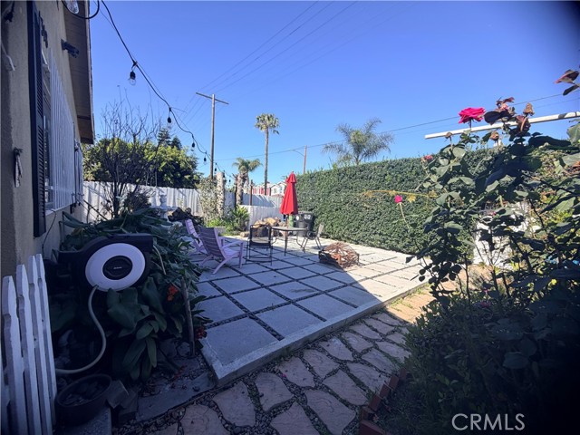 Detail Gallery Image 4 of 30 For 1318 E 100th St, Los Angeles,  CA 90002 - 3 Beds | 2 Baths