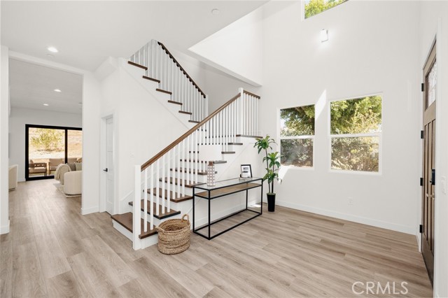 Detail Gallery Image 4 of 49 For 673 Castlehill Dr, Walnut,  CA 91789 - 4 Beds | 3/1 Baths