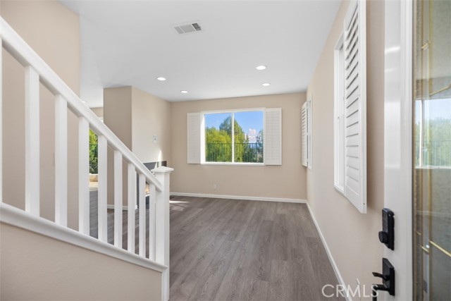 Detail Gallery Image 3 of 56 For 22 Rue Du Chateau, Aliso Viejo,  CA 92656 - 3 Beds | 2/1 Baths