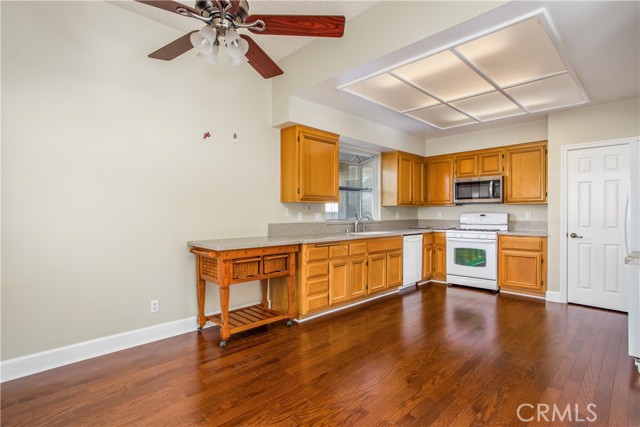 769 Amber Sky Street, Banning CA: https://media.crmls.org/medias/c4dba5c6-e30b-48ae-a407-33fb1c34fc64.jpg