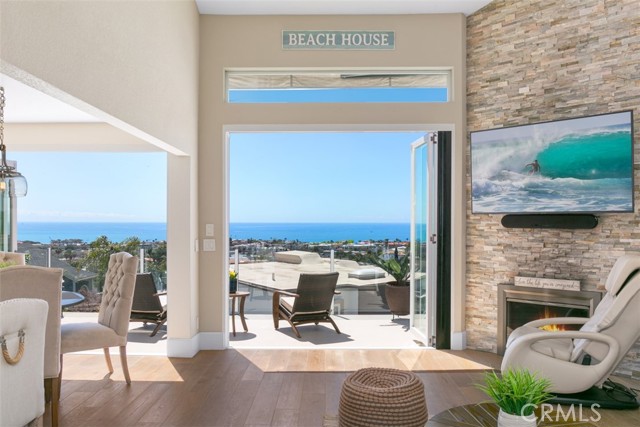 Detail Gallery Image 9 of 37 For 24408 Alta Vista Dr #1,  Dana Point,  CA 92629 - 3 Beds | 3 Baths