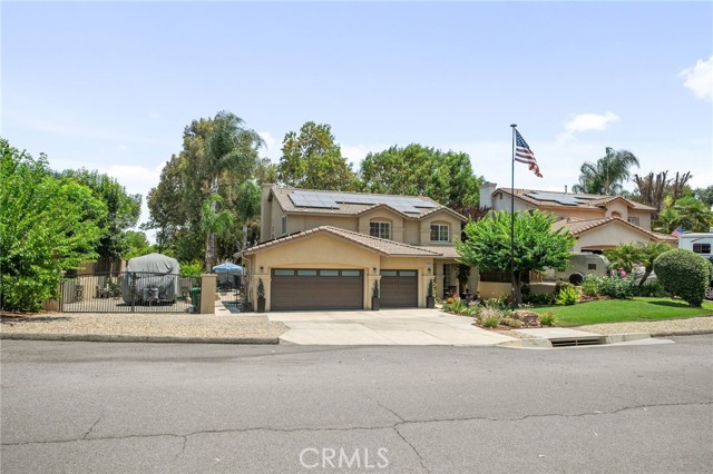 Detail Gallery Image 2 of 54 For 20188 Layton St, Corona,  CA 92881 - 5 Beds | 3 Baths