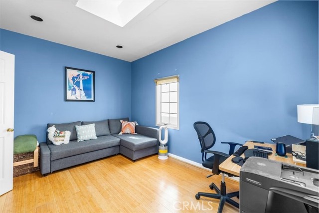 3512 Manhattan Avenue, Manhattan Beach, California 90266, 2 Bedrooms Bedrooms, ,2 BathroomsBathrooms,Residential,Sold,Manhattan Avenue,SB22078651